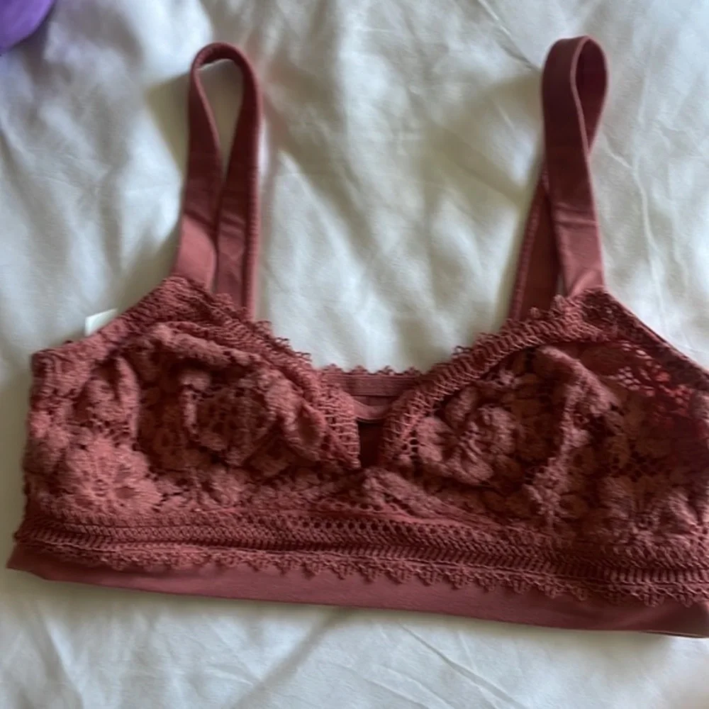 Free People bra bralette mauve lace sexy comfort size Small